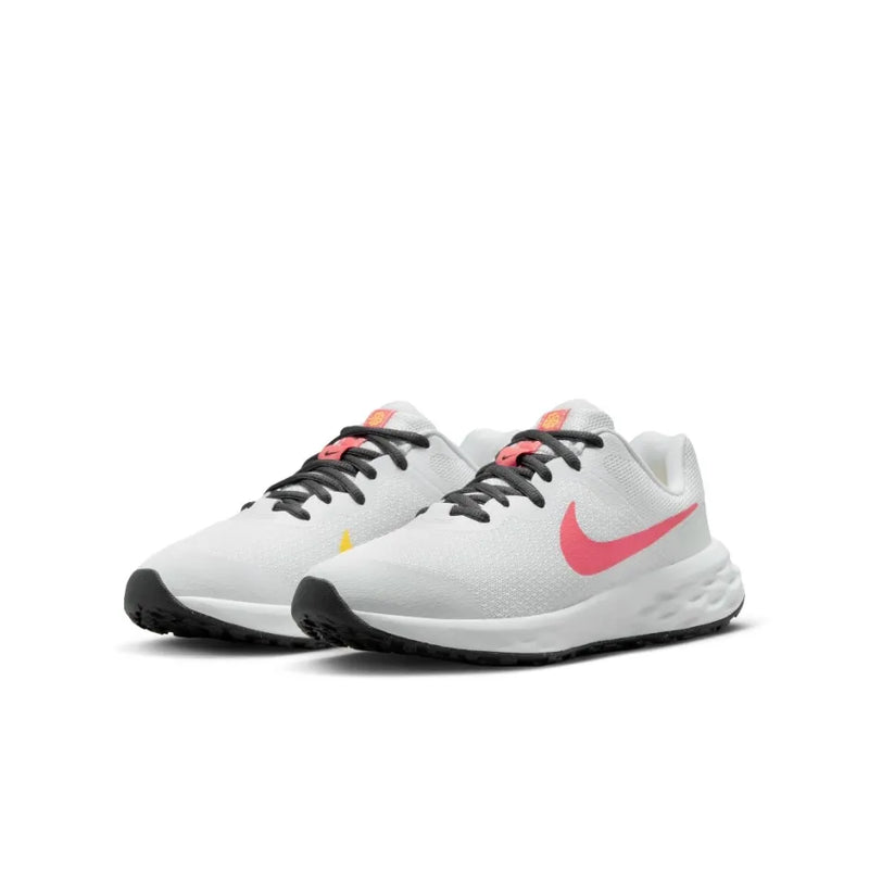 Nike Revolution 6 NN