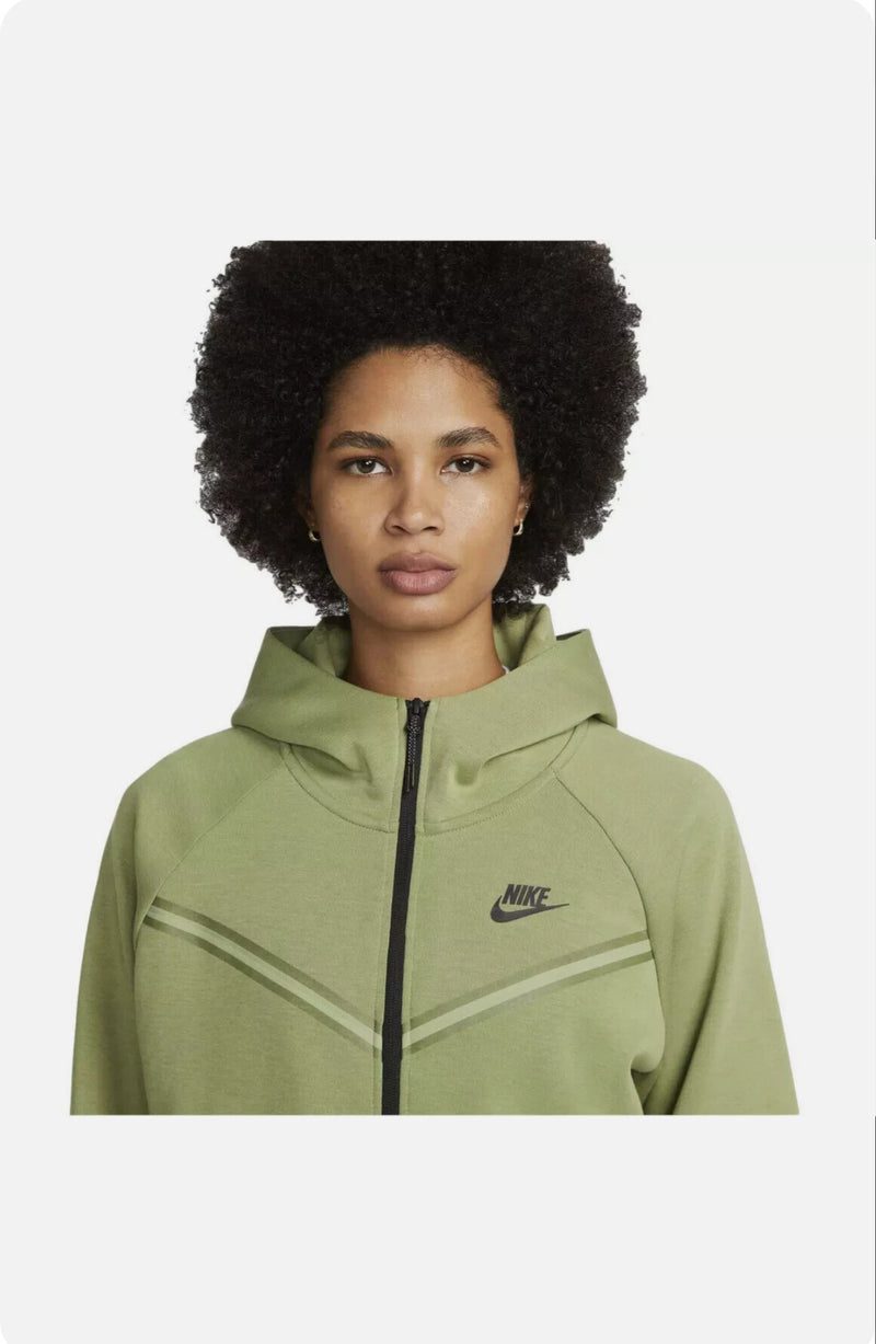 Nike Tech Fleece full zip hoodie women’s size medium