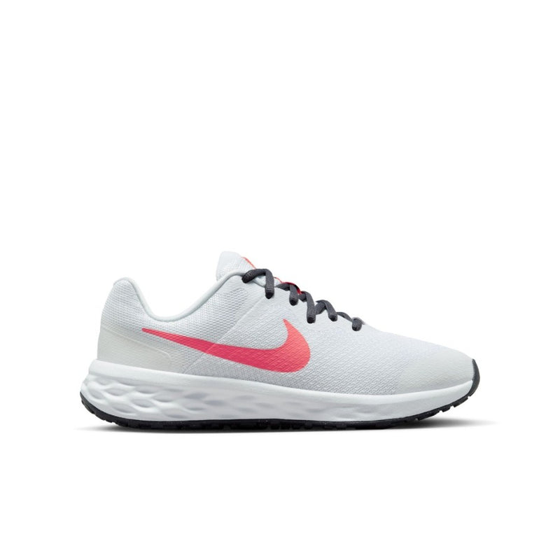 Nike Revolution 6 NN