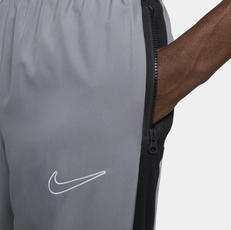 Nike Academy 23 track pants Men's Medium