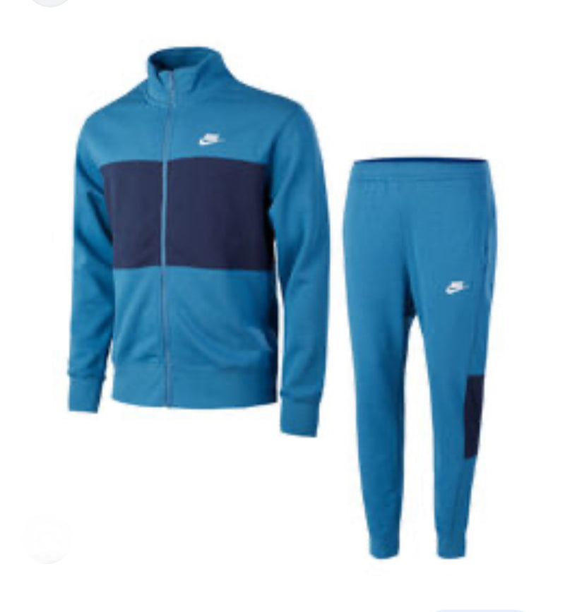 Nike essential fleece tracksuit set men’s medium