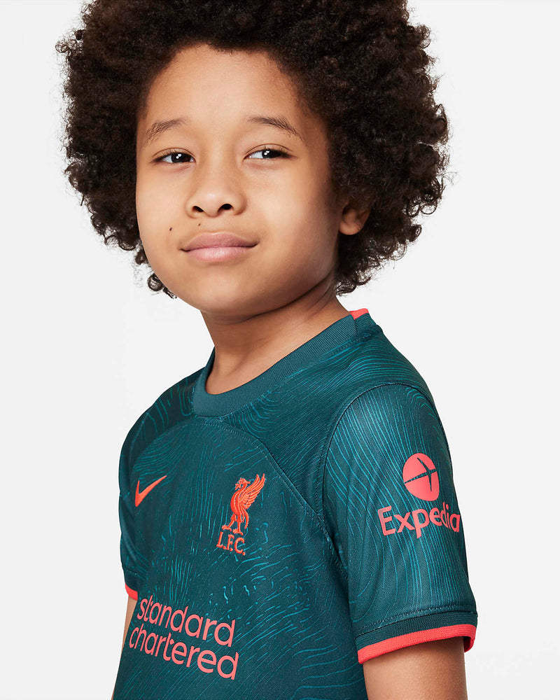 Nike Liverpool football Club 2022/23 Third kit XS 6-7yrs