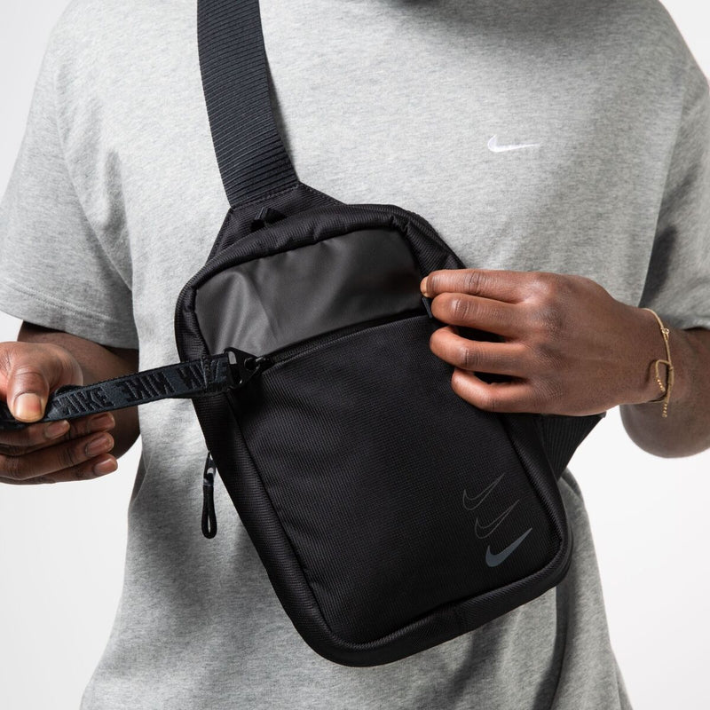 Nike Essential Large Hip Pack 5L