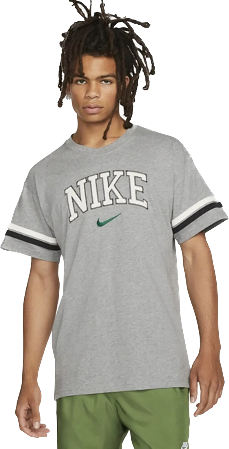 Nike Retro T Shirt and Joggers set men’s