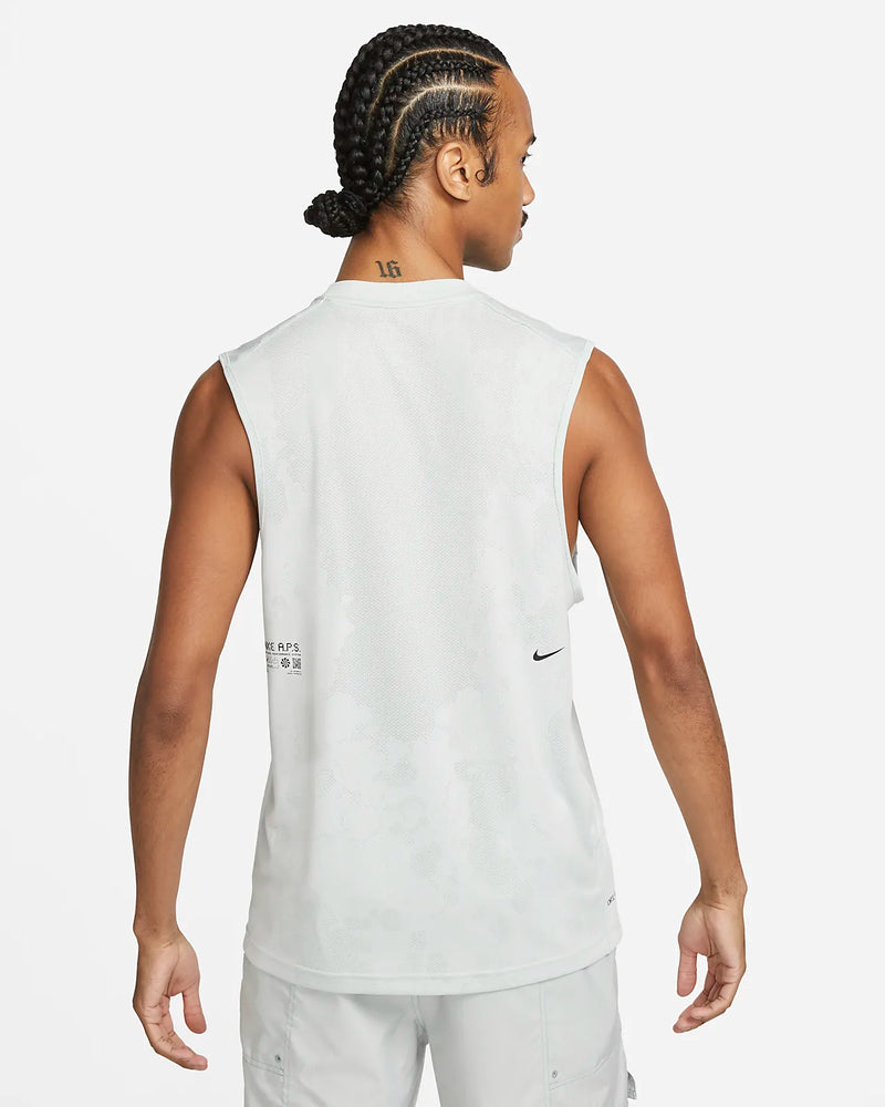 Nike Dri Fit ADVANCE A.P.S fitness tank Men’s medium