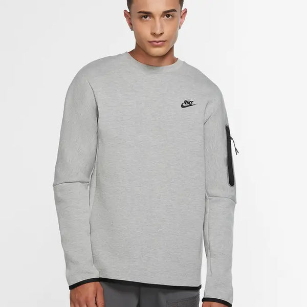 Nike Men’s Tech Fleece pullover sweatshirt