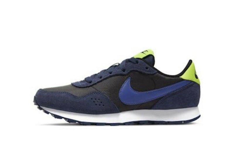 Nike MD Valiant Size 6