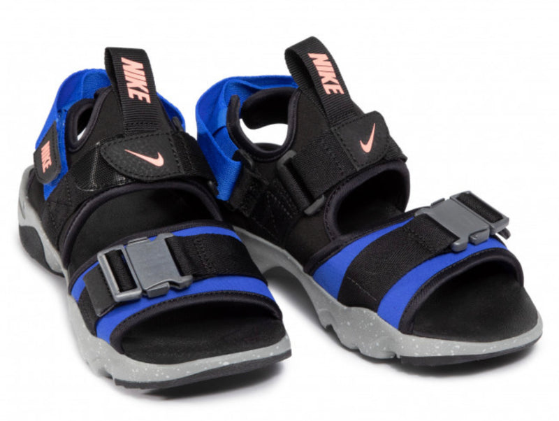 Nike canyon sandal size 6.5