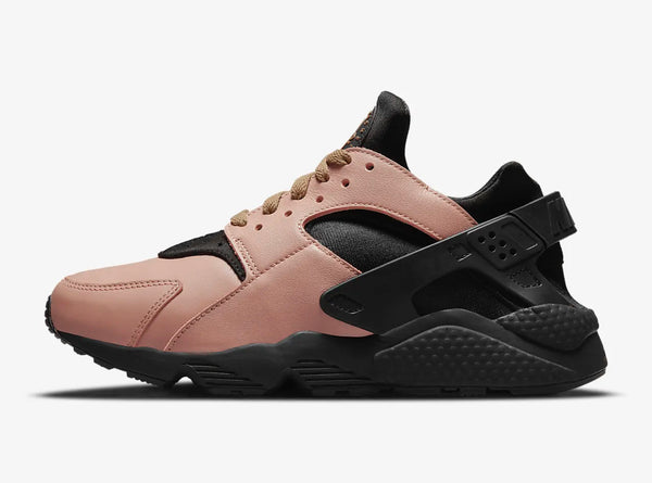 Nike Air Huarache LE size 5