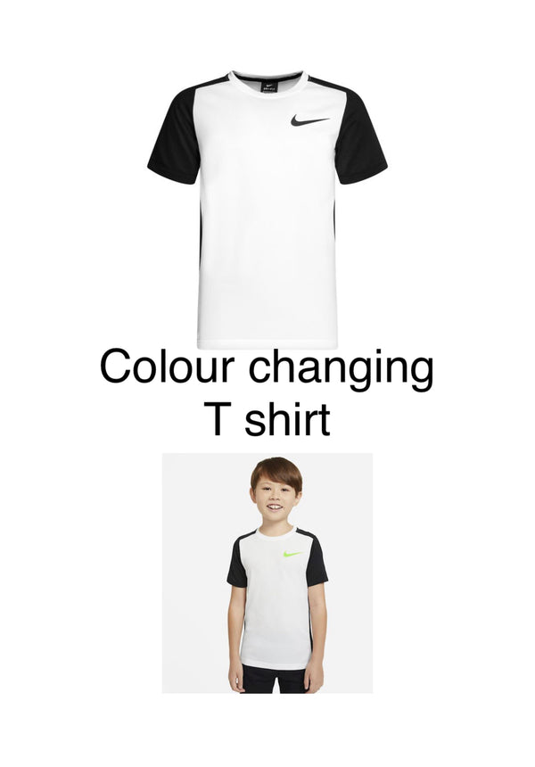 Nike T shirt kids medium